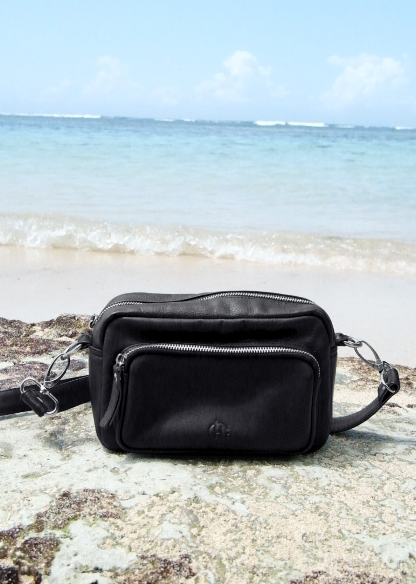 Geneva Cross Body in Black