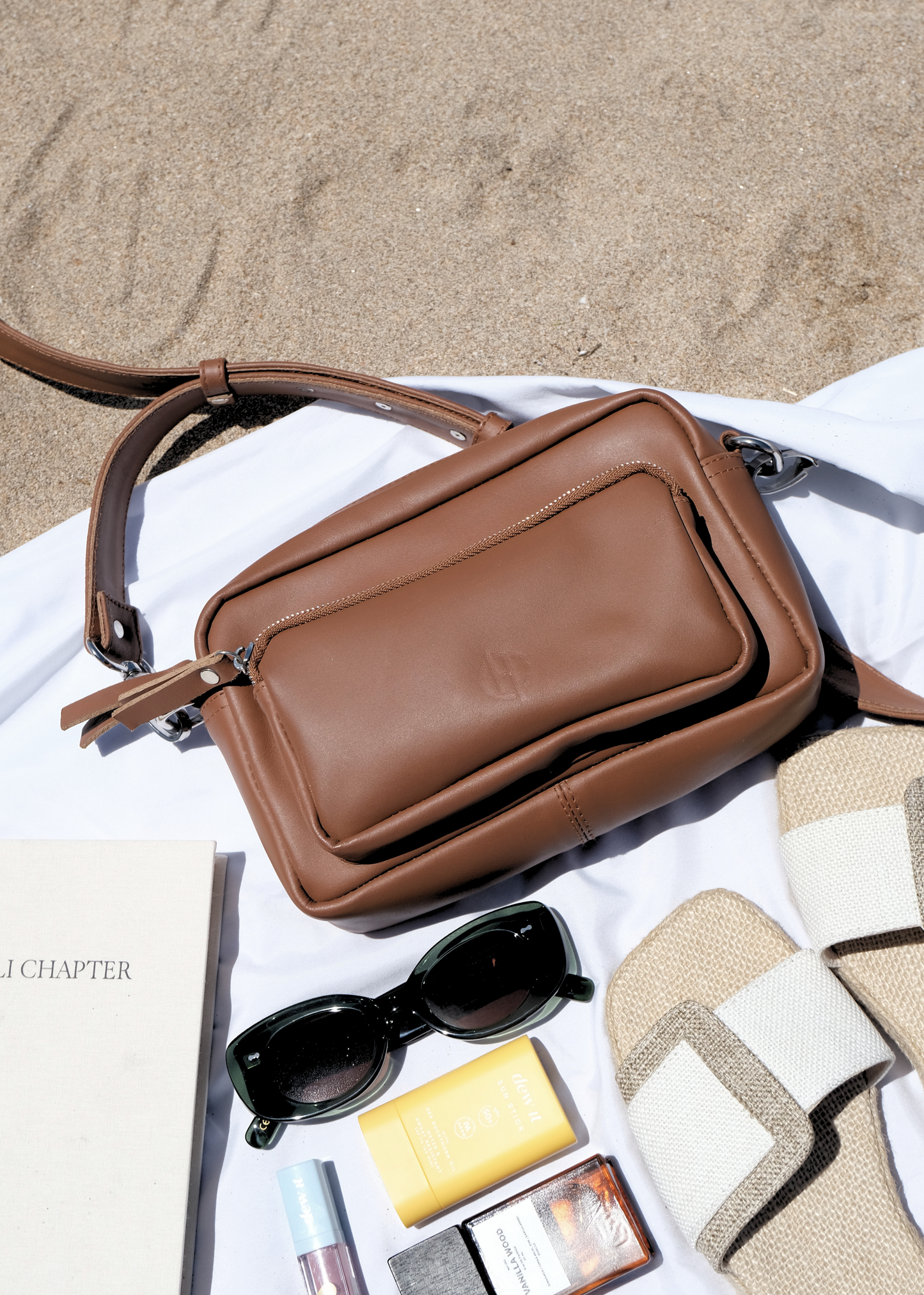 Geneva Cross Body in Brown