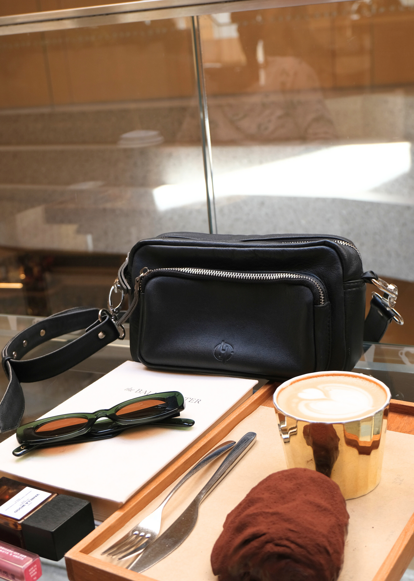 Geneva Cross Body in Black