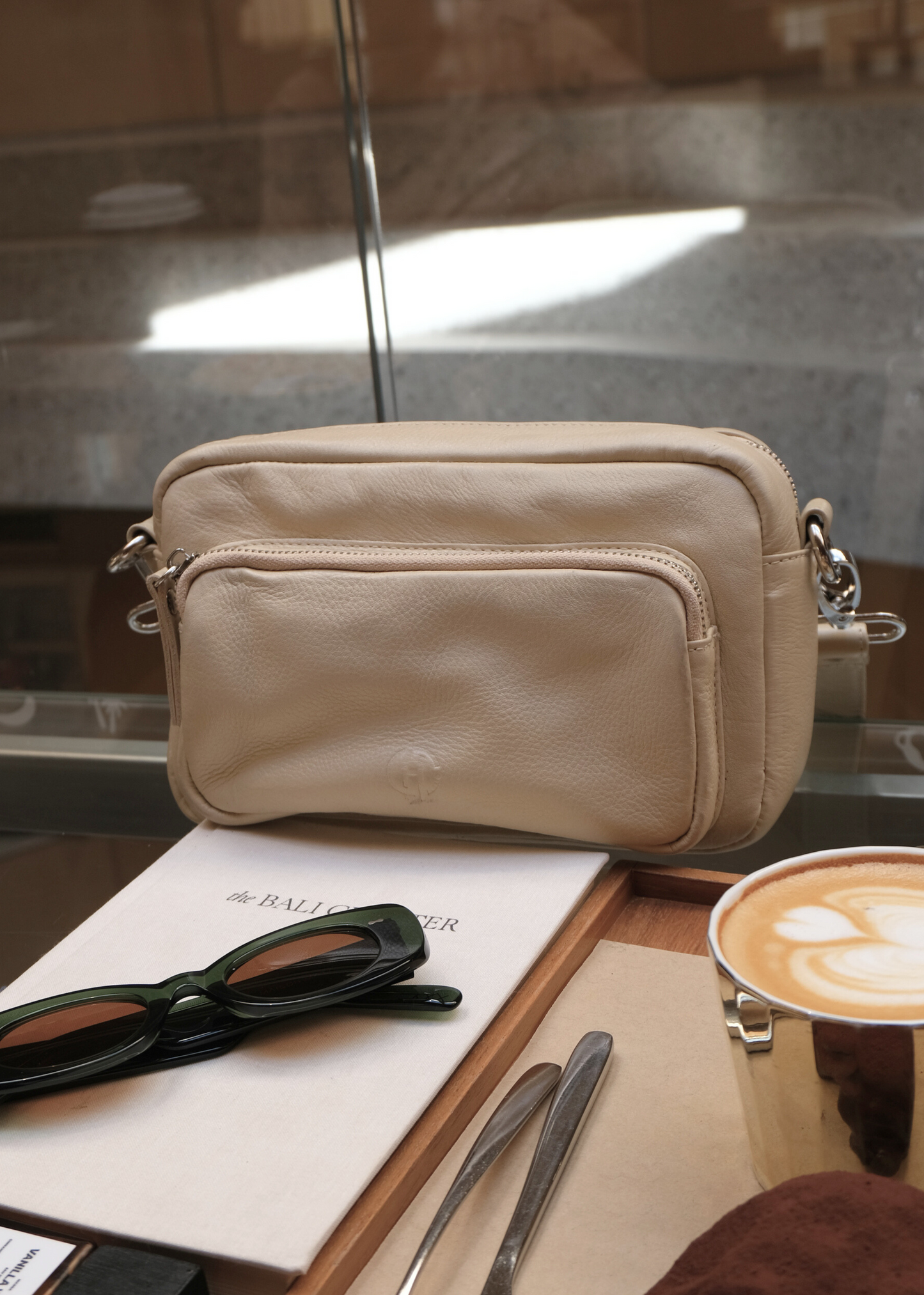 Geneva Cross Body in Creme