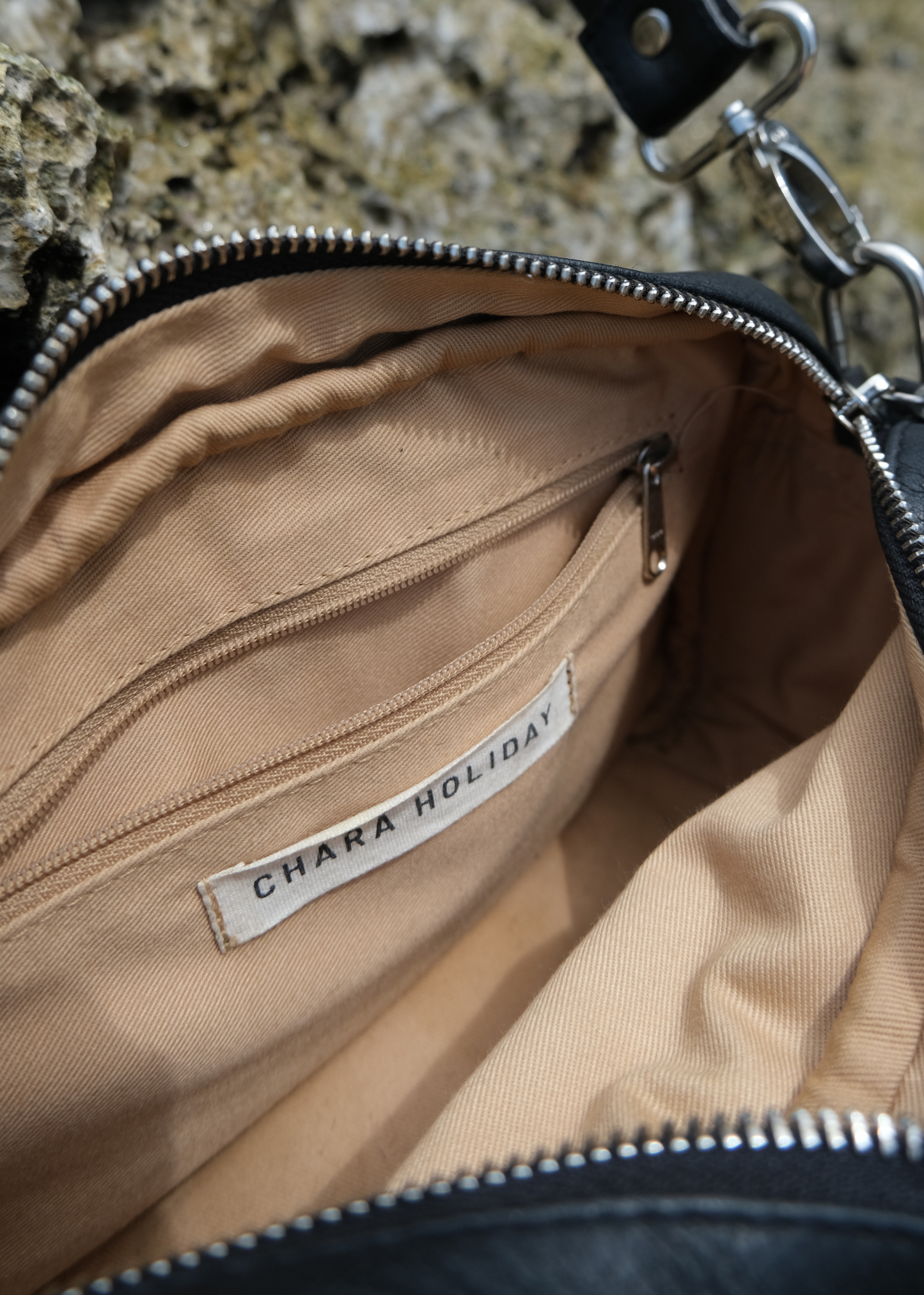 Geneva Cross Body in Black