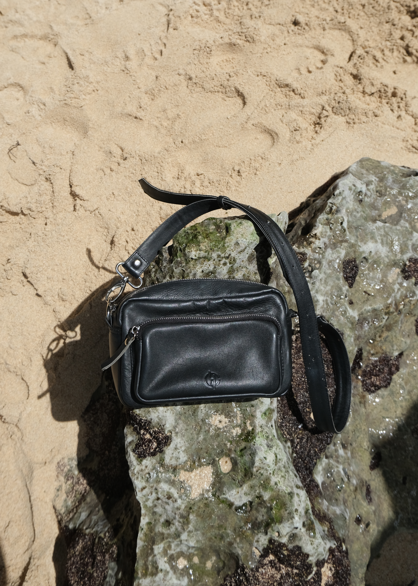 Geneva Cross Body in Black
