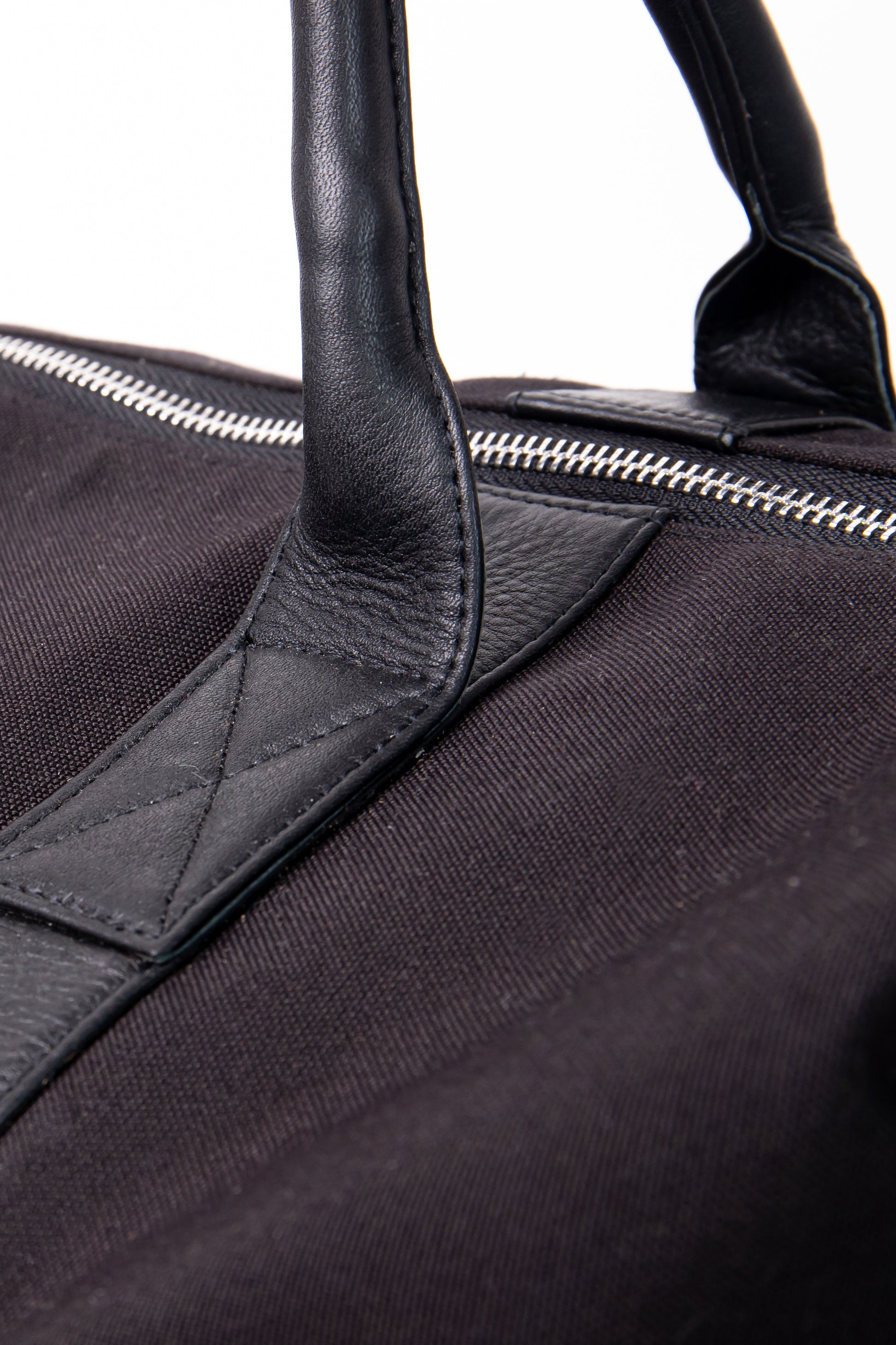 Caba Duffle Weekender Leather Bag in Black