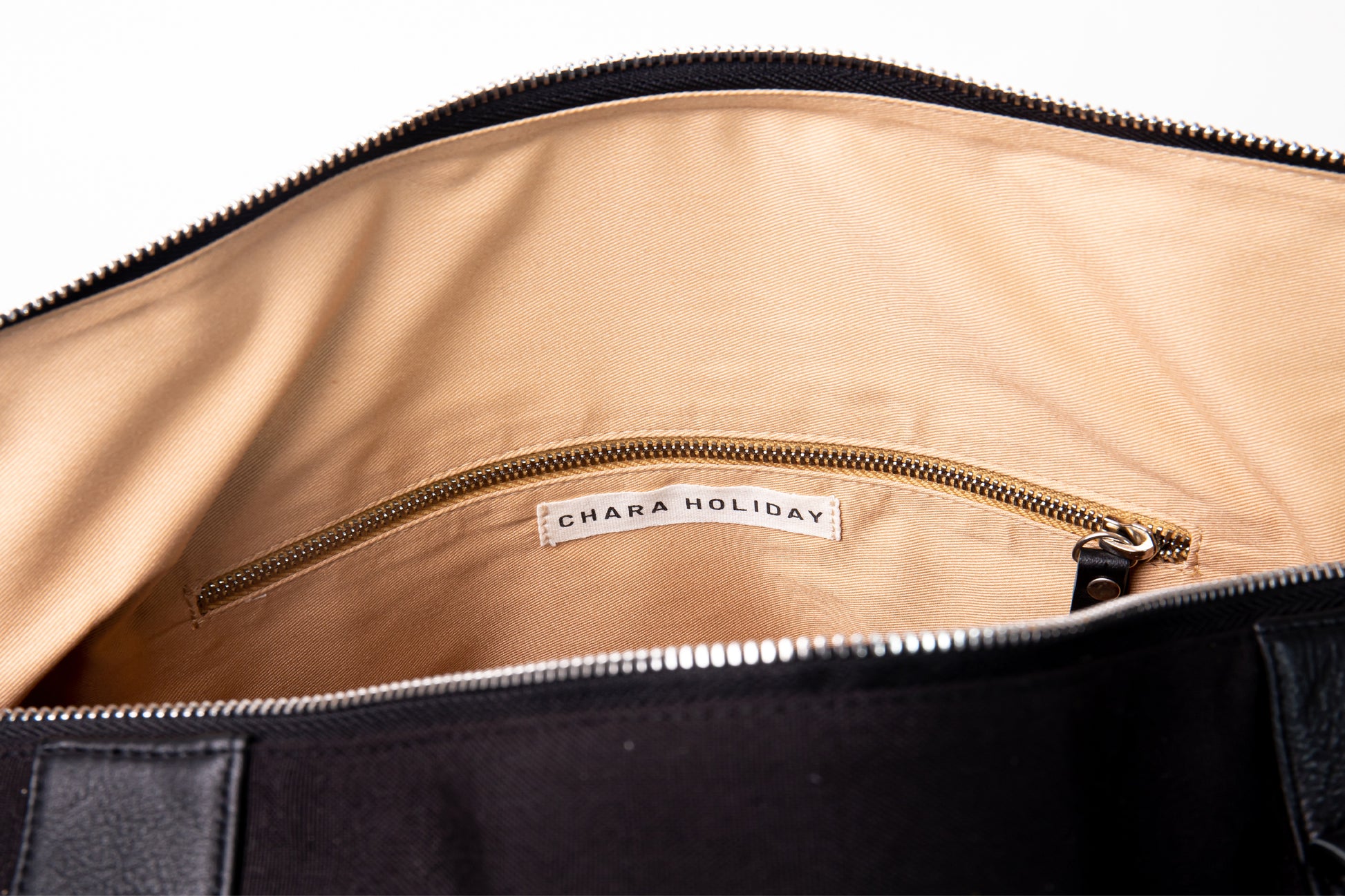 Caba Duffle Weekender Leather Bag in Black