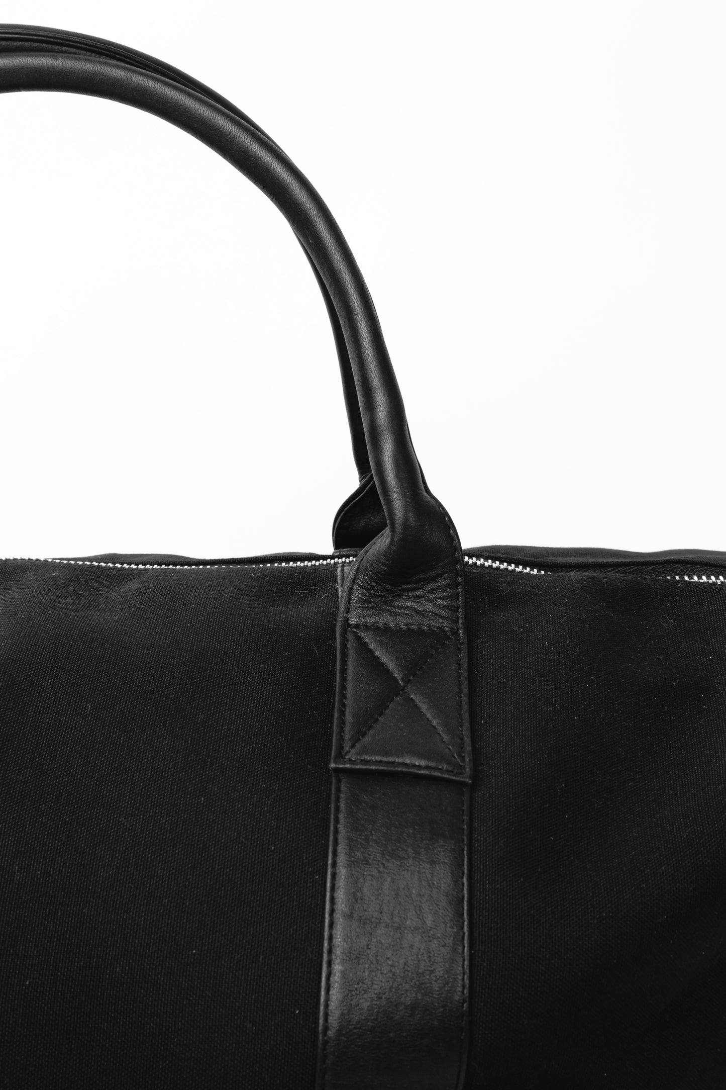 Caba Duffle Weekender Leather Bag in Black