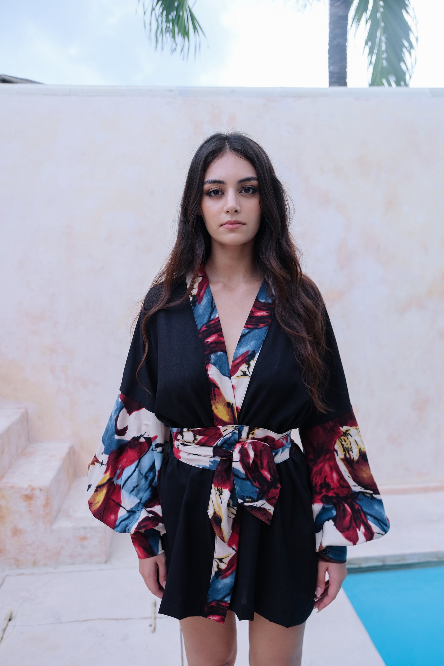 Flores Puff Sleeve Kimono in Blue/Red