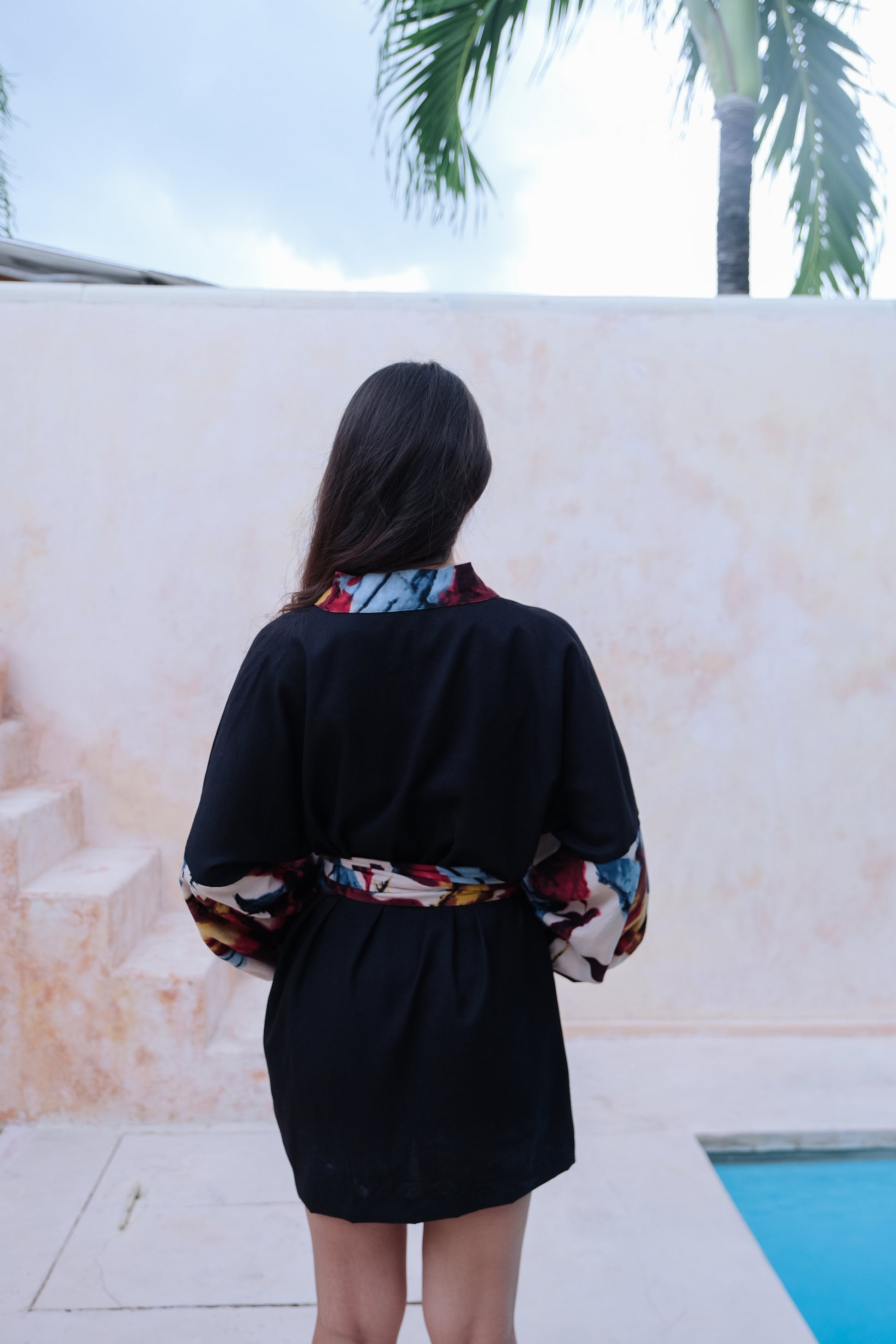 Flores Puff Sleeve Kimono in Blue/Red