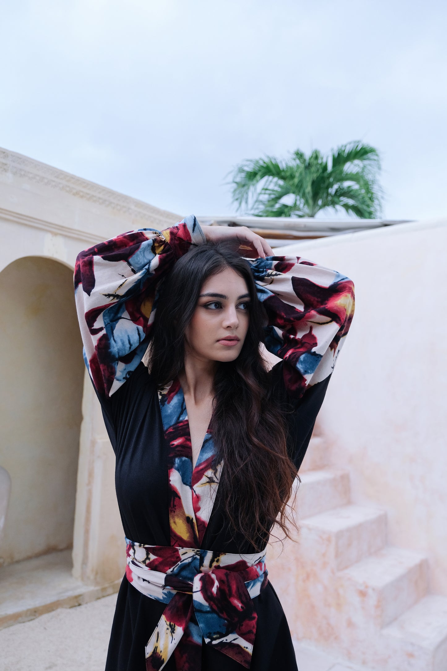 Flores Puff Sleeve Kimono in Blue/Red